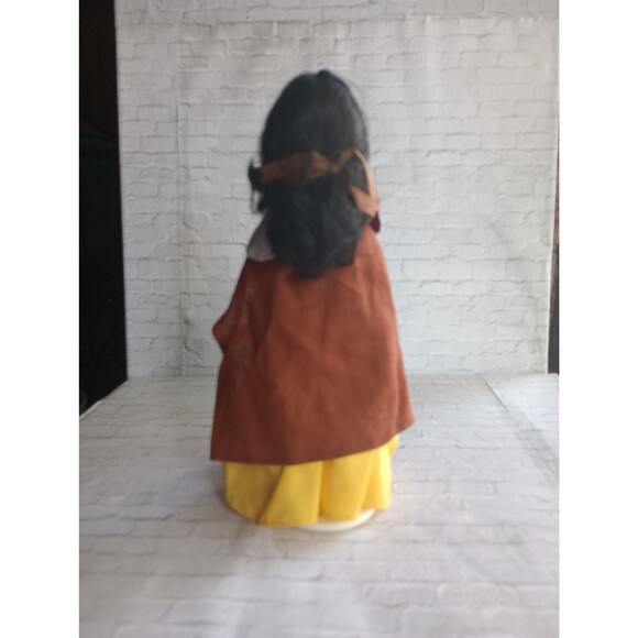 Retro Fairytale Snow White Doll | Collectible 1980s Nostalgic Gift Idea - Picture 2 of 3